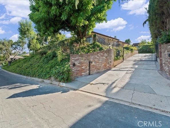 4121 Regal Oak Drive, Encino (los Angeles) CA 91436