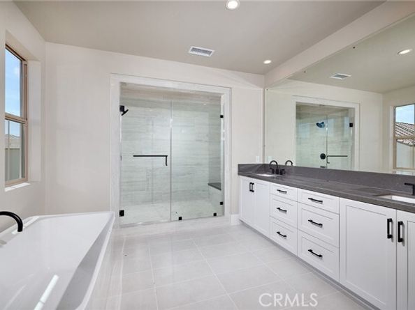 118 Oakstone, Irvine CA 92618