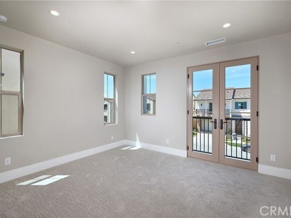 118 Oakstone, Irvine CA 92618