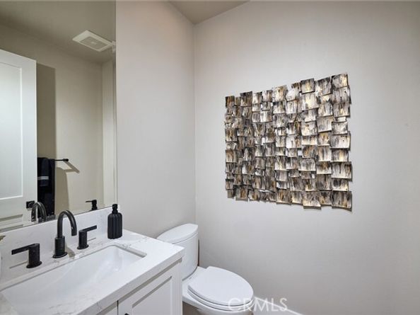 118 Oakstone, Irvine CA 92618