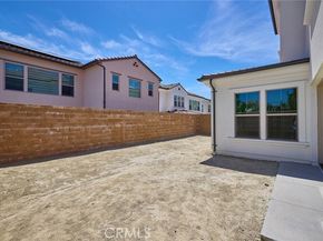 118 Oakstone, Irvine CA 92618