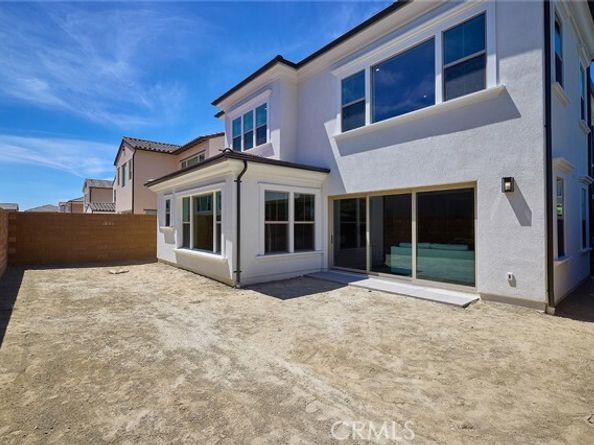 118 Oakstone, Irvine CA 92618