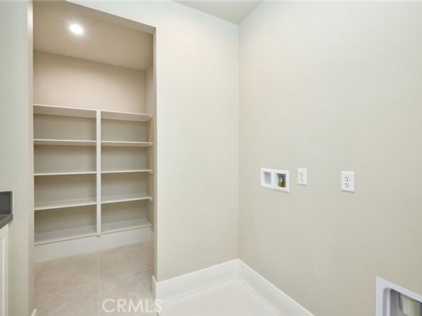 118 Oakstone, Irvine CA 92618