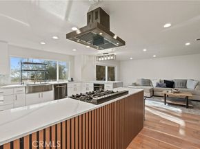 1312 Peacock Hill, Tustin CA 92705