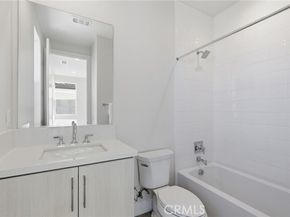 130 Paddlewheel, Lake Forest (el Toro) CA 92630