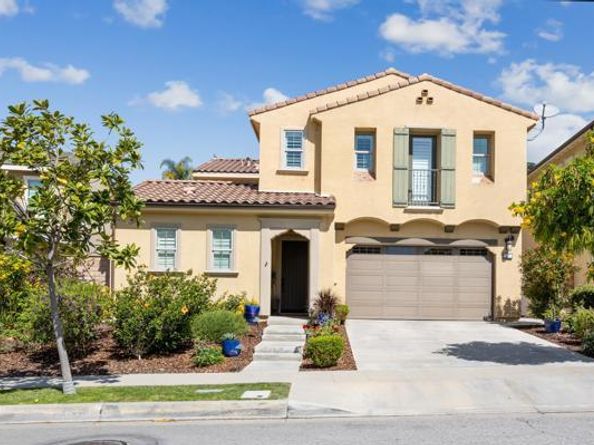 627 E Orange Blossom Way, Azusa CA 91702