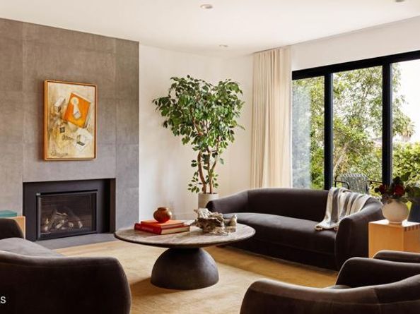 10837 Via Verona, Los Angeles CA 90077