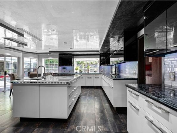 11372 Dona Teresa Drive, Studio City (los Angeles) CA 91604