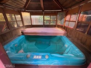 9300 Burnet 122, North Hills (los Angeles) CA 91343
