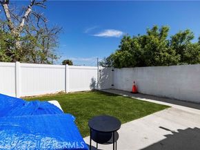 8353 Chimineas, Northridge (los Angeles) CA 91325
