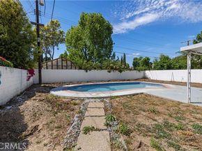 8353 Chimineas, Northridge (los Angeles) CA 91325