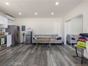8353 Chimineas, Northridge (los Angeles) CA 91325