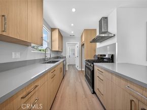 6820 Jellico Avenue, Los Angeles CA 91406