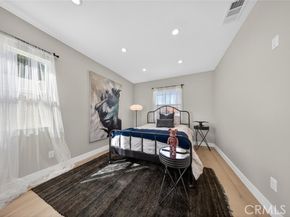 6820 Jellico Avenue, Los Angeles CA 91406