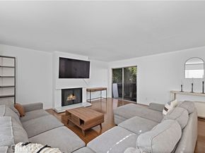 15080 Victory 205, Van Nuys (los Angeles) CA 91411