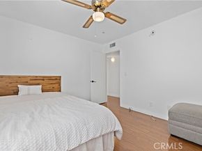 15080 Victory 205, Van Nuys (los Angeles) CA 91411