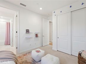 20657 Walnut Circle, Porter Ranch (los Angeles) CA 91326