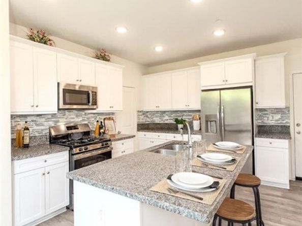 1906 Apple Tree Place, Upland CA 91784