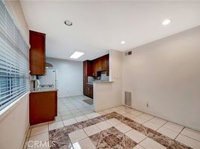 5315 Zelzah Avenue 6, Encino (los Angeles) CA 91316