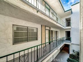 5315 Zelzah Avenue 6, Encino (los Angeles) CA 91316