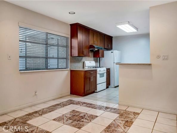 5315 Zelzah Avenue 6, Encino (los Angeles) CA 91316