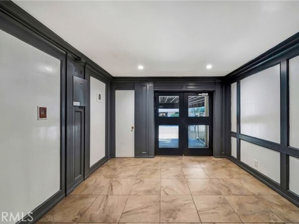 5315 Zelzah Avenue 6, Encino (los Angeles) CA 91316