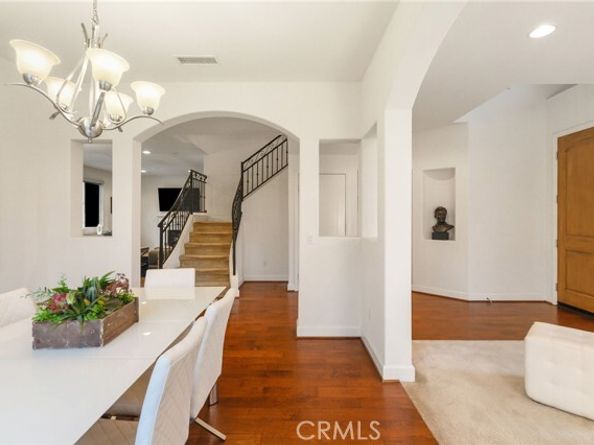18141 Topham Street, Tarzana (los Angeles) CA 91335
