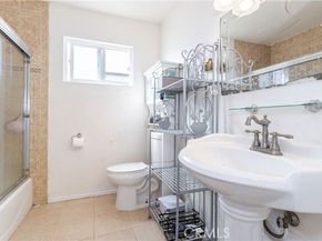 6411 West Boulevard, Inglewood CA 90302