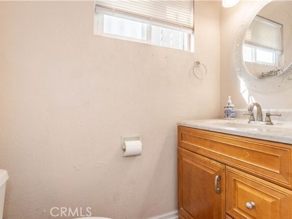 6411 West Boulevard, Inglewood CA 90302