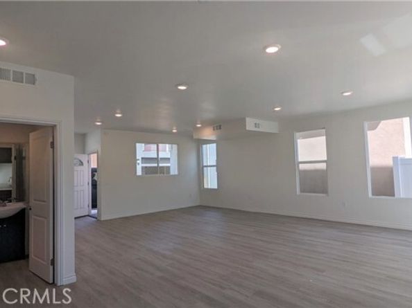 15115 W Logos Court, North Hills (los Angeles) CA 91343