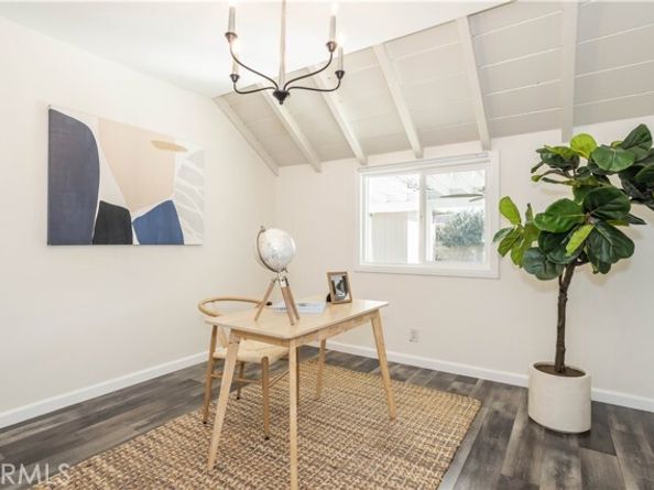 15756 Hart Street, Los Angeles CA 91406