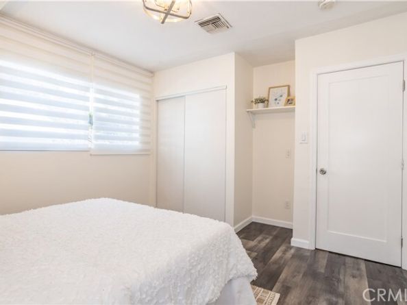 15756 Hart Street, Los Angeles CA 91406