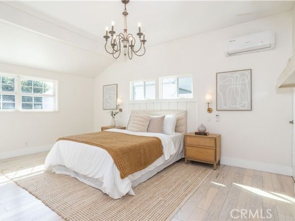 15756 Hart Street, Los Angeles CA 91406