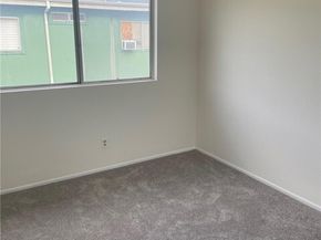 9740 Sepulveda Boulevard 18, North Hills (los Angeles) CA 91343