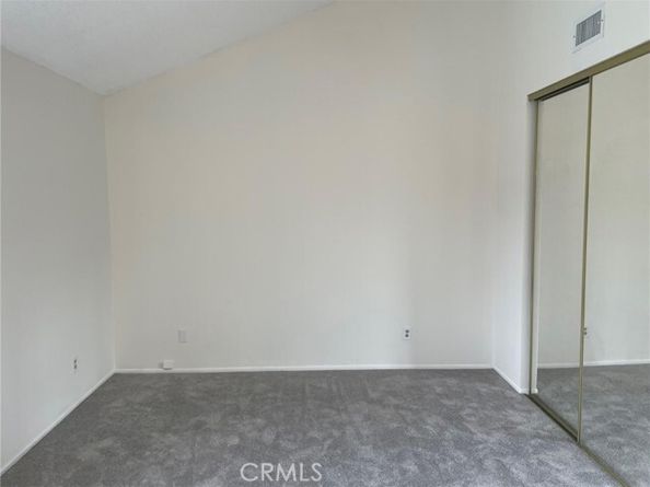 9740 Sepulveda Boulevard 18, North Hills (los Angeles) CA 91343