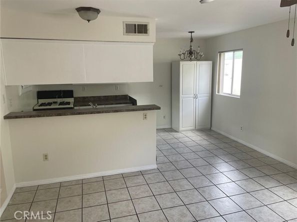 9740 Sepulveda Boulevard 18, North Hills (los Angeles) CA 91343