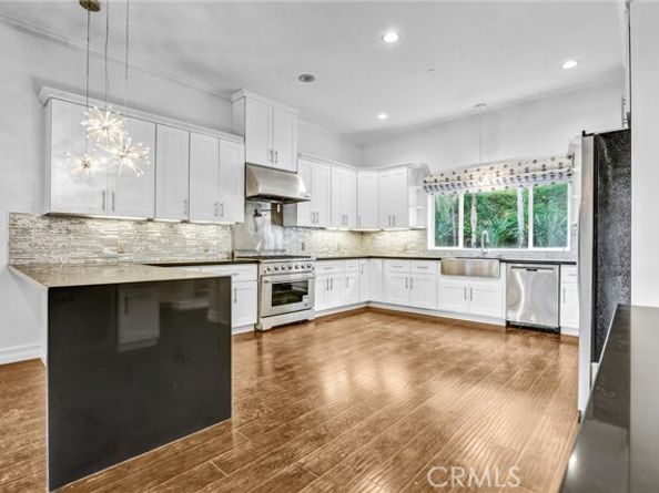 22202 Avenue San Luis, Woodland Hills (los Angeles) CA 91364