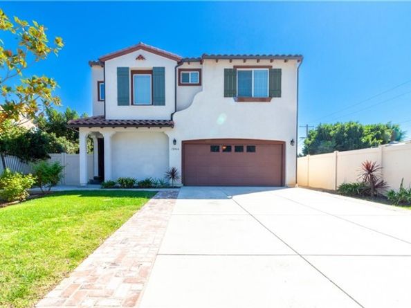 12466 Osborne, Pacoima (los Angeles) CA 91331