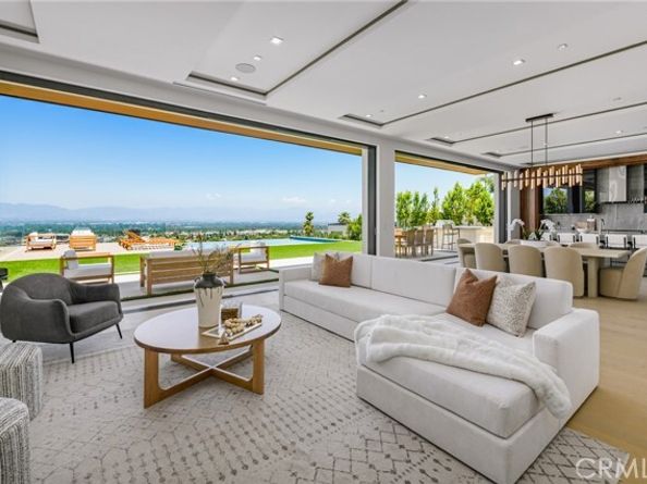 18807 Edleen Drive, Tarzana (los Angeles) CA 91356