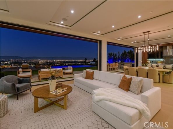 18807 Edleen Drive, Tarzana (los Angeles) CA 91356