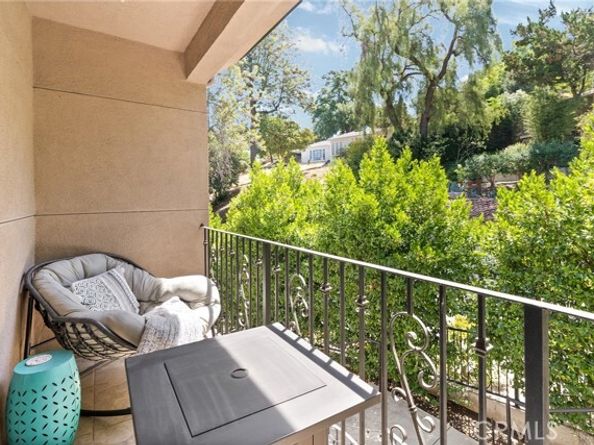 11145 Sunshine Terrace 101, Studio City (los Angeles) CA 91604