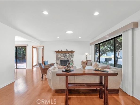 4772 Excelente Drive, Woodland Hills (los Angeles) CA 91364
