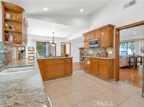 4772 Excelente Drive, Woodland Hills (los Angeles) CA 91364