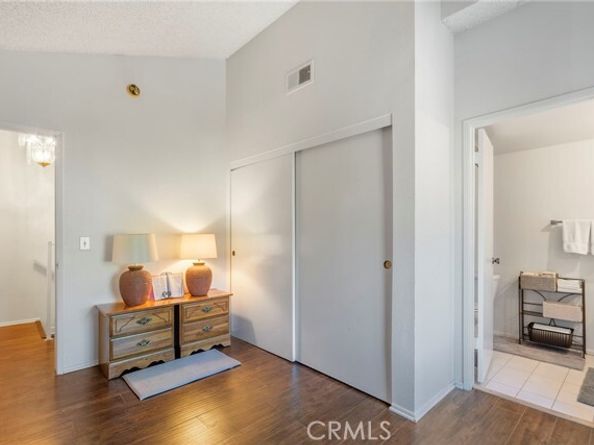 14291 Foothill Boulevard 11, Sylmar (los Angeles) CA 91342