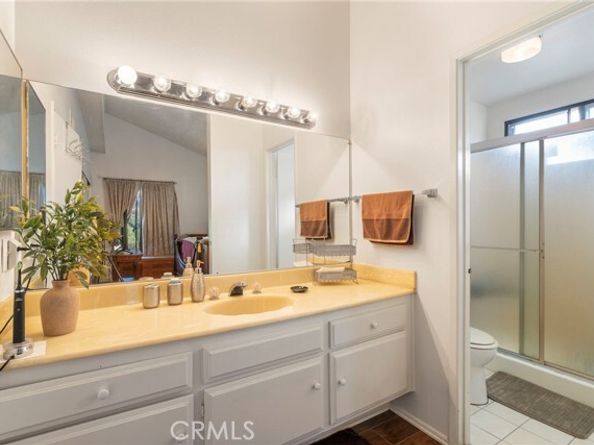 14291 Foothill Boulevard 11, Sylmar (los Angeles) CA 91342