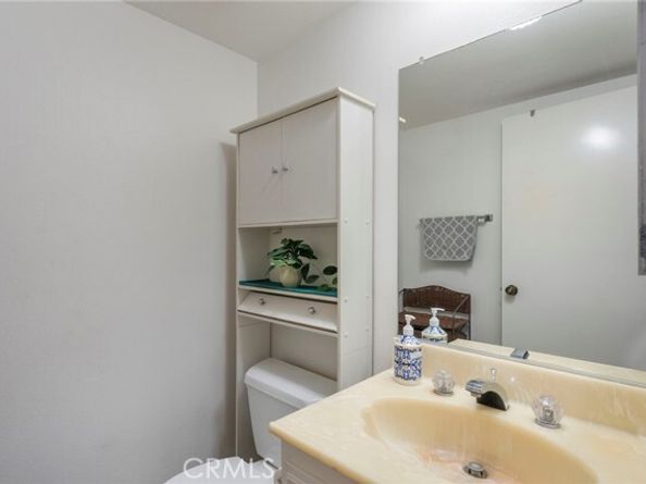 14291 Foothill Boulevard 11, Sylmar (los Angeles) CA 91342