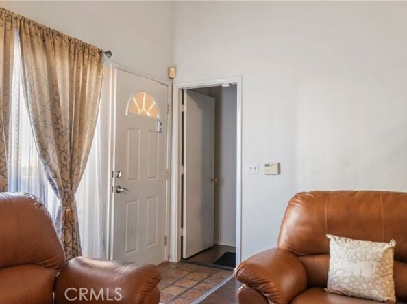 14291 Foothill Boulevard 11, Sylmar (los Angeles) CA 91342