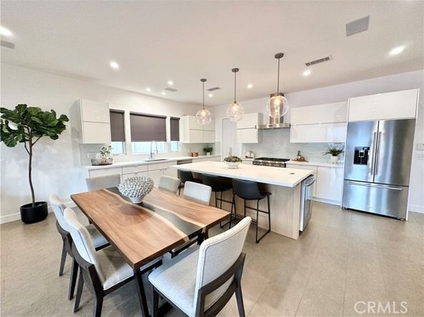 23026 Mobile Street, West Hills (los Angeles) CA 91307