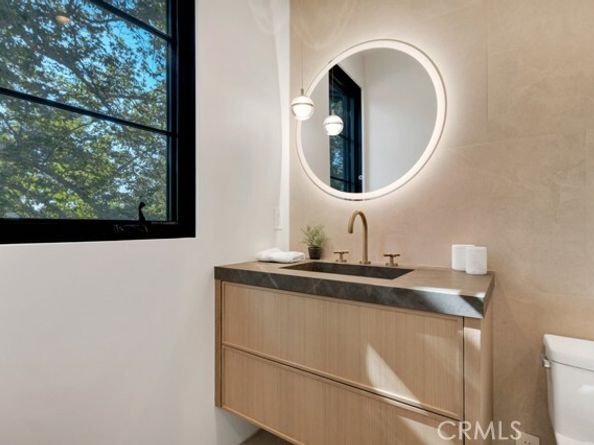 13024 Bloomfield Street, Studio City (los Angeles) CA 91604
