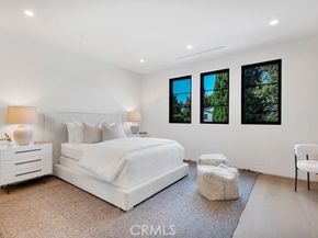 13024 Bloomfield Street, Studio City (los Angeles) CA 91604